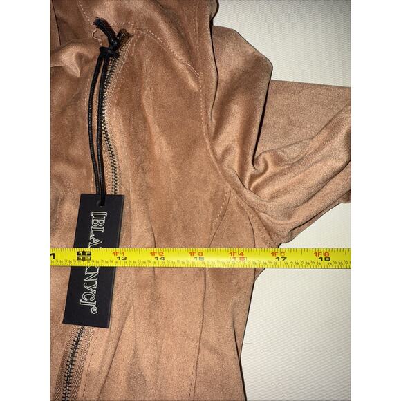 NWT BLANKNYC Honeycomb Faux Suede Drape Front Moto Jacket – Size M - Picture 6 of 7